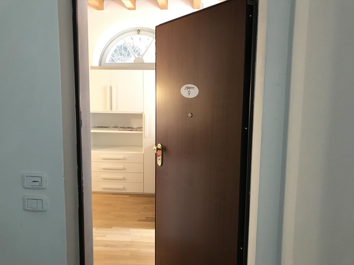 Myroom Citta Alta 1 Bergamo Bagian luar foto